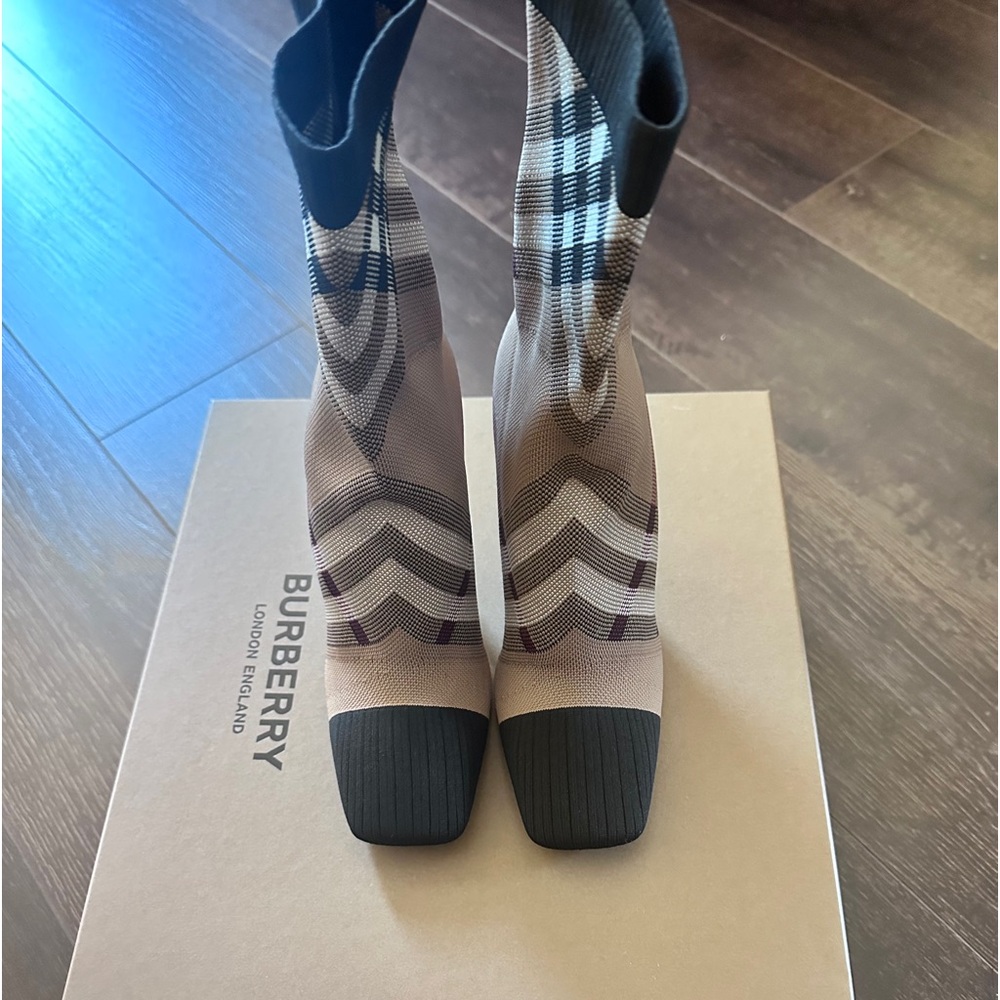 BURBERRY HIGH HEEL ANKLE BOOT